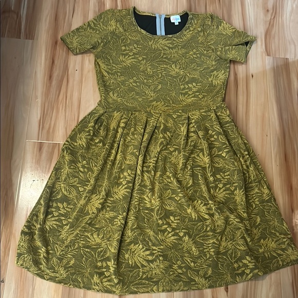 LuLaRoe Green A-Line Casual Dress Short Sleeve Crew Neck - Picture 1 of 5